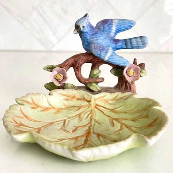 Vintage Blue Jay Figurine with Porcelain Leaf Tray by Lenwile Ardalt Artware - Picture 1 of 9